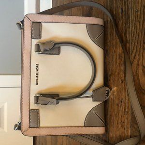 Micharl Kors Medium Satchel